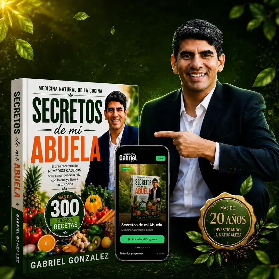 Gabriel González presentando el libro Secretos de mi Abuela y la app Salud con Gabriel